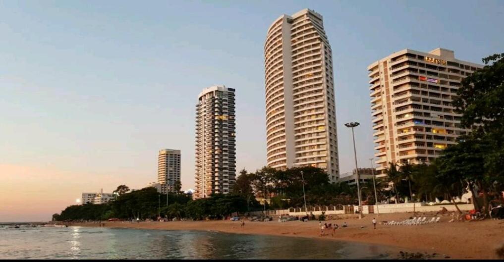 Sands Pratamnak Pattaya Buitenkant foto